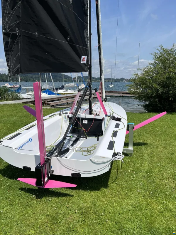 BirdyFish Foiler mit Sliper und Trailer