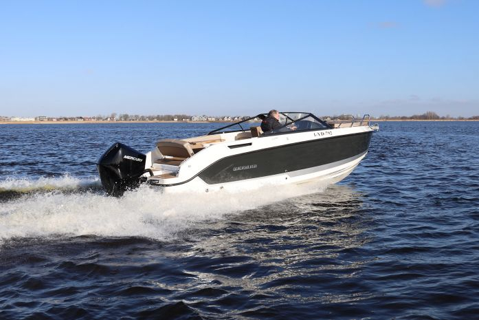 Quicksilver Activ 675 Cruiser & Trailer (auf Bestellung) 