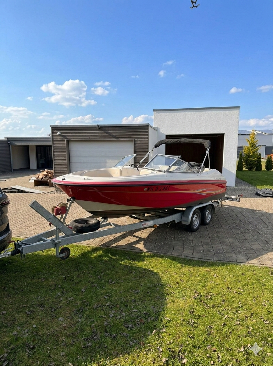 Ansicht Boot mit Trailer