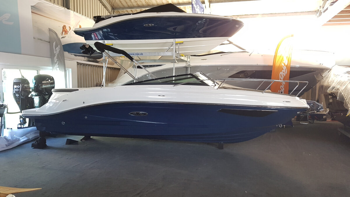 Sea Ray Sunsport (SSE) 230 & Trailer (1. Hand)