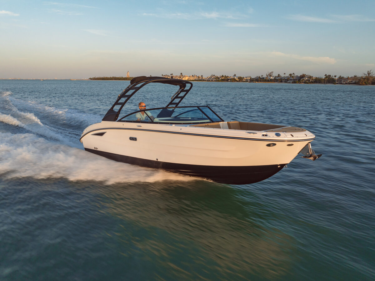 Sea Ray SDX270E & Trailer mit LIEGEPLATZ (NEU auf Bestellung) 