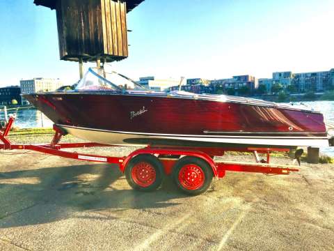 Boesch 560 Sundeck IMG_0011