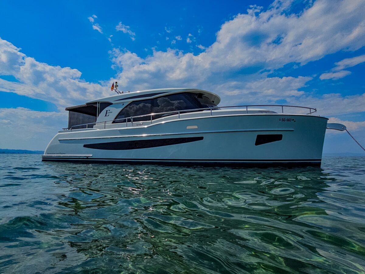 Boarnstream Elecance 1100 Sedan, Wunderschönes Stahlboot aus 1. Hand - Erstzulassung 2021 Boarnstream E1100 - 04