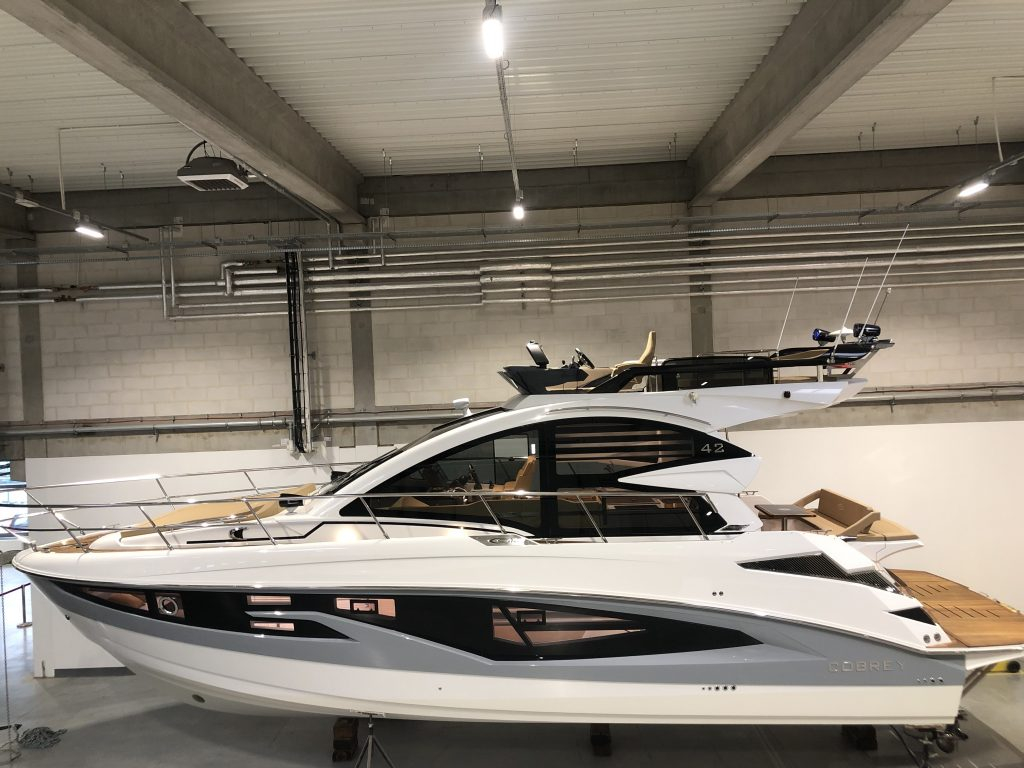 Cobrey 42 FLY mit Bodenseezulassung 